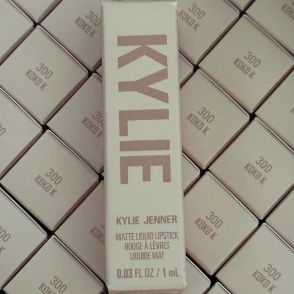 Kylie Cosmetics Matte Liquid Lipstick - KOKO K SAMPLE SIZE .003 SET OF 2 - Picture 4 of 4